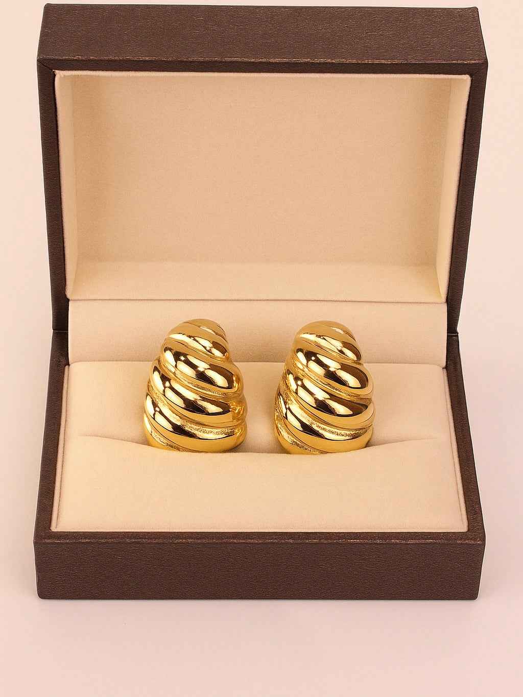Pendientes abombados de acero inoxidable | Baño de Oro 14k