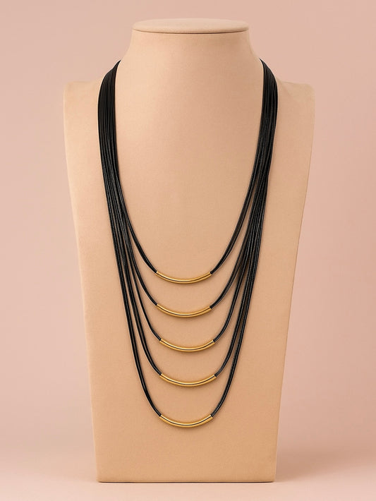 Collar Múltiple Cordones Negros con detalles dorados | Baño de Oro 14k