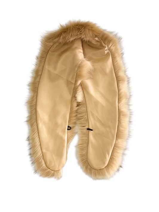 Cuello de pelo efecto natural con broche – Suave, elegante y disponible en varios colores