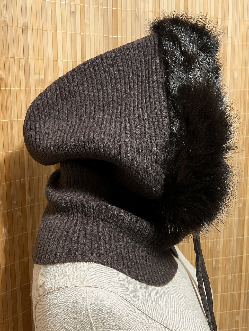 Balaclava de Punto con Pelo en la Capucha Mujer | Elegante y suave