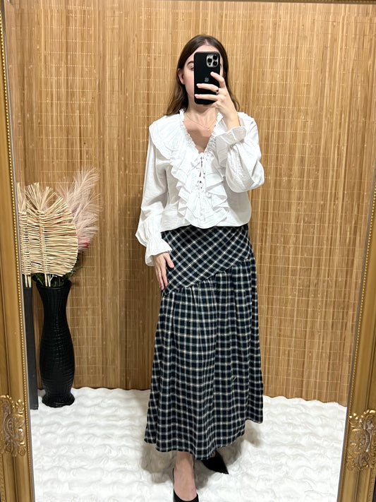 Falda de cuadros clásica asimétrica – Colores burdeos, azul marino, marrón y negro