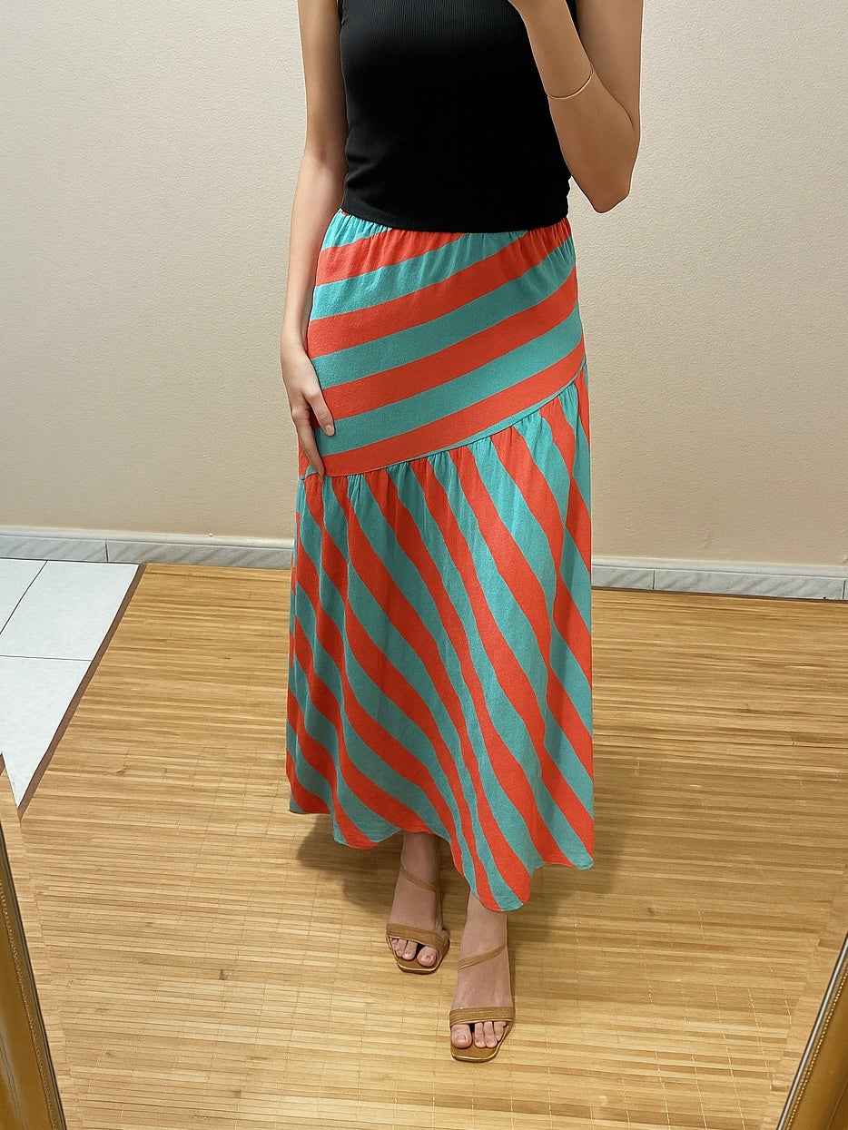 Falda de rayas multicolor – Corte asimétrico y cintura elástica (Talla única)
