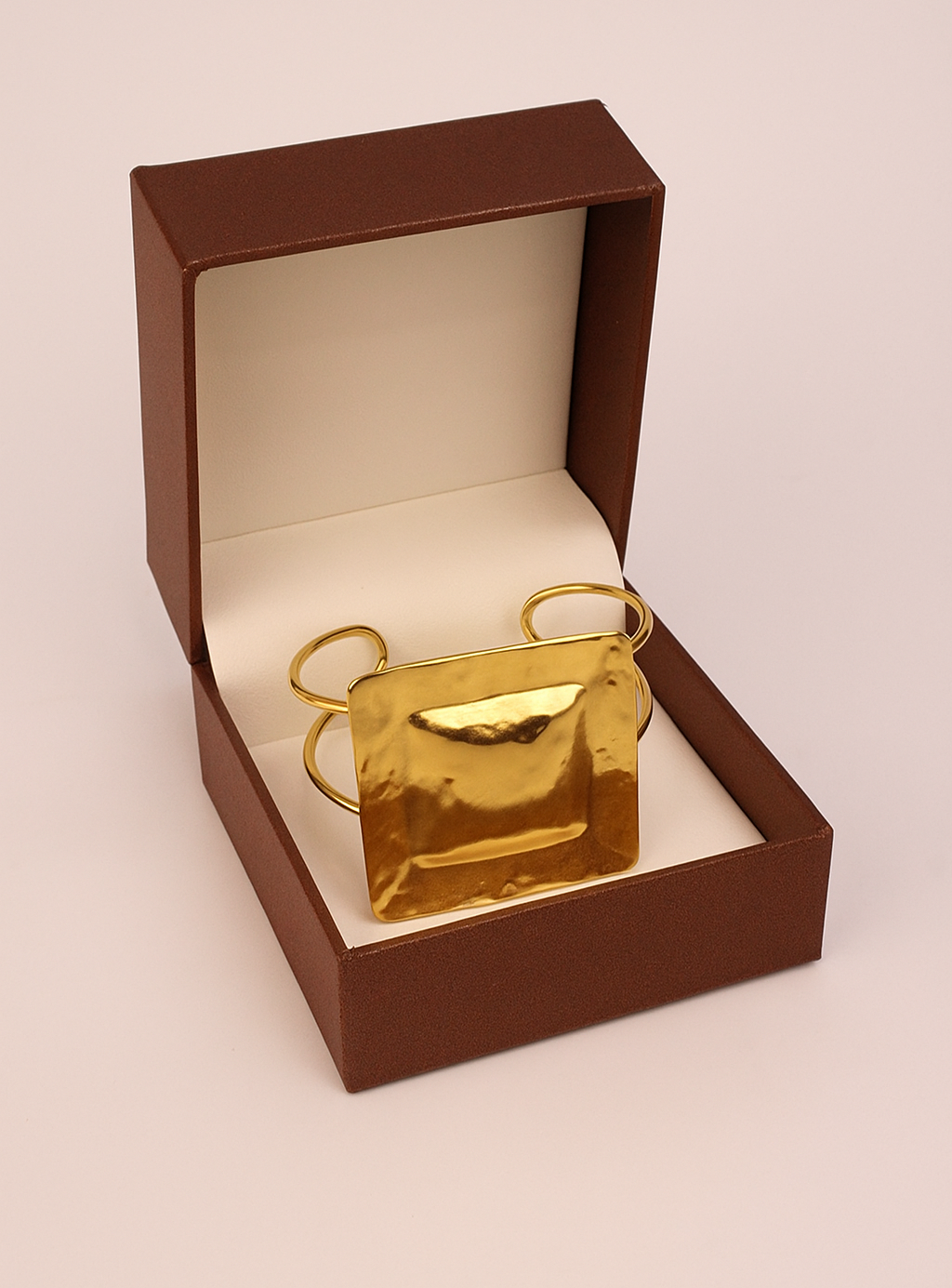 Brazalete Cuadrado Grande Acero Inoxidable | Baño de Oro 14k
