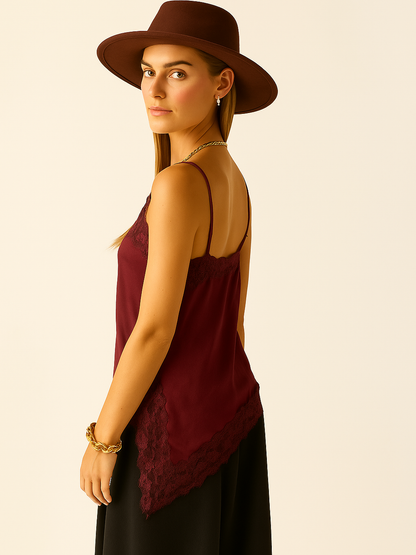 Top largo lencero satinado con encaje y tirantes finos ajustables – Disponible en 6 colores