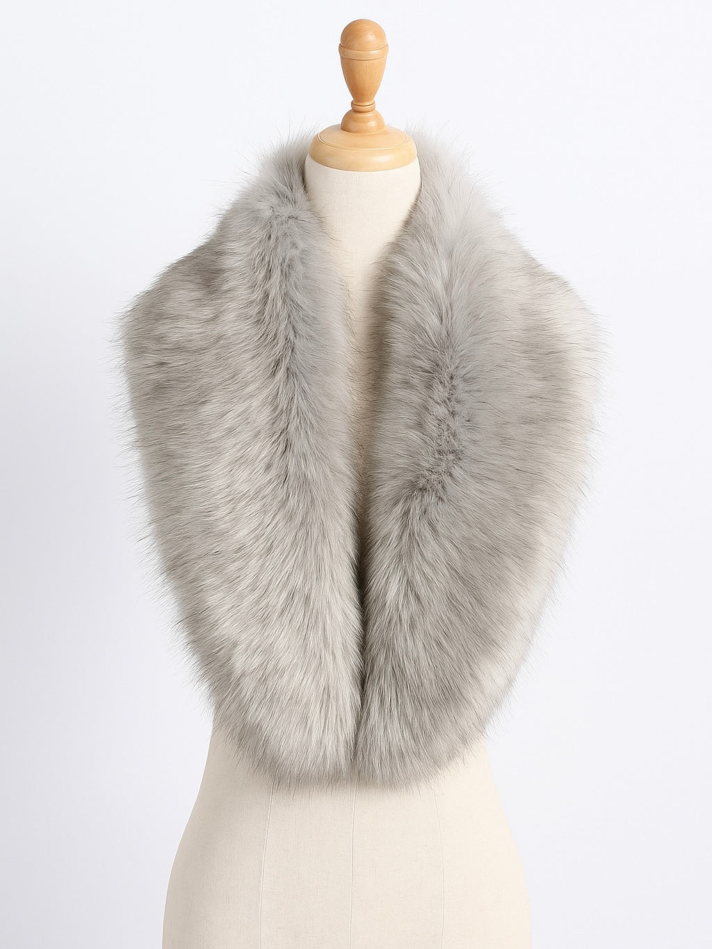 Cuello de pelo efecto natural con broche – Suave, elegante y disponible en varios colores