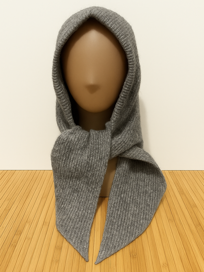 Balaclava de Punto con Lazo y Capucha – Bufanda Acabado en Pico y Efecto Lazo