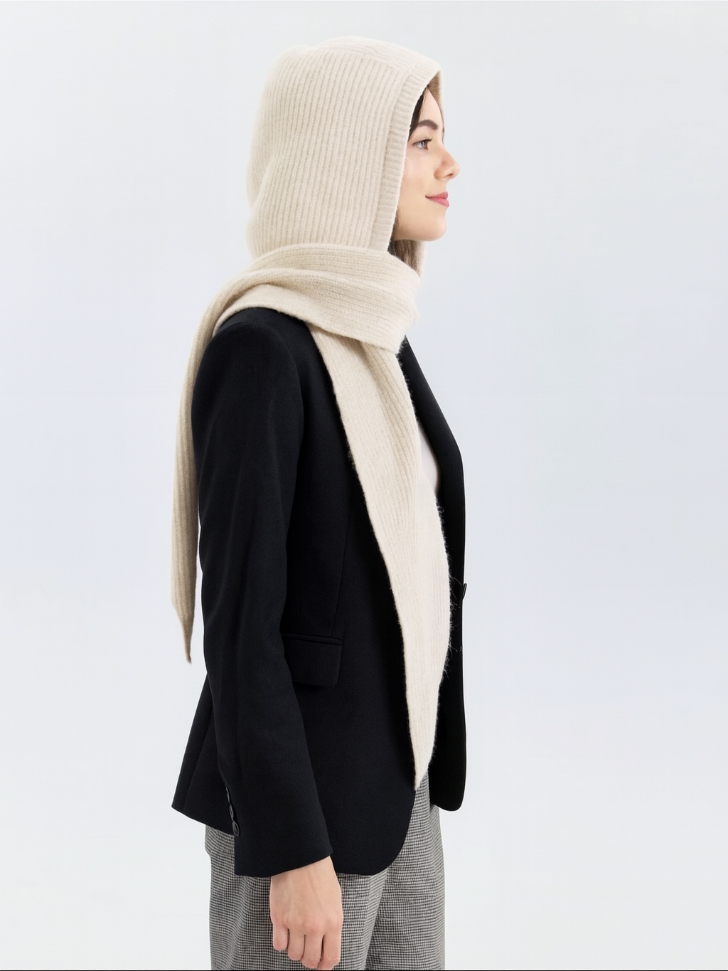 Balaclava de Punto con Lazo y Capucha – Bufanda Acabado en Pico y Efecto Lazo