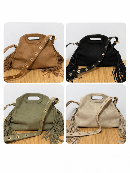 Bolso con Ojales/Tachuelas metálicas en Dorado y flecos - Efecto piel, 27x25x7cm