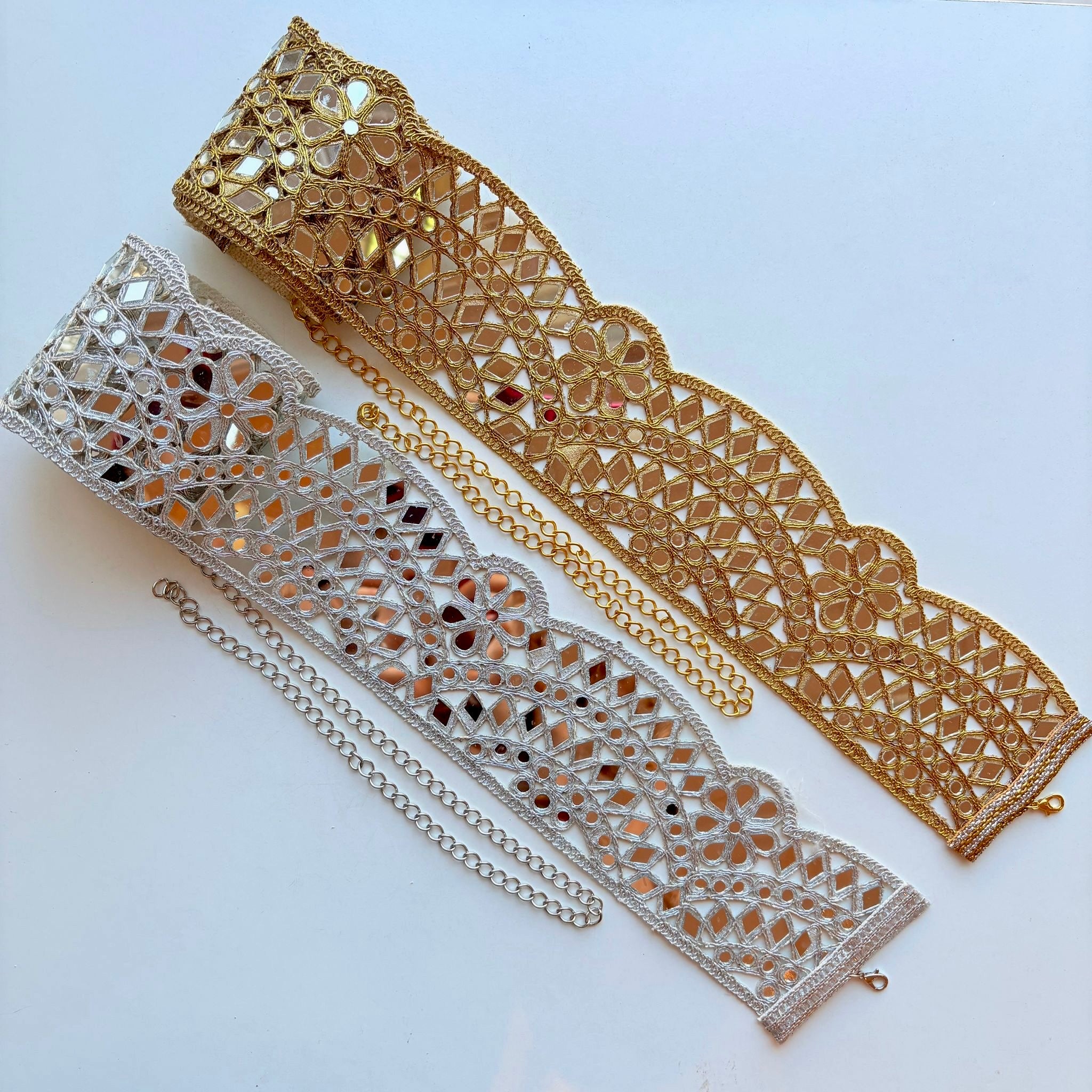 Cinto espelhado Dourado e Prateado feminino com corrente ajustável