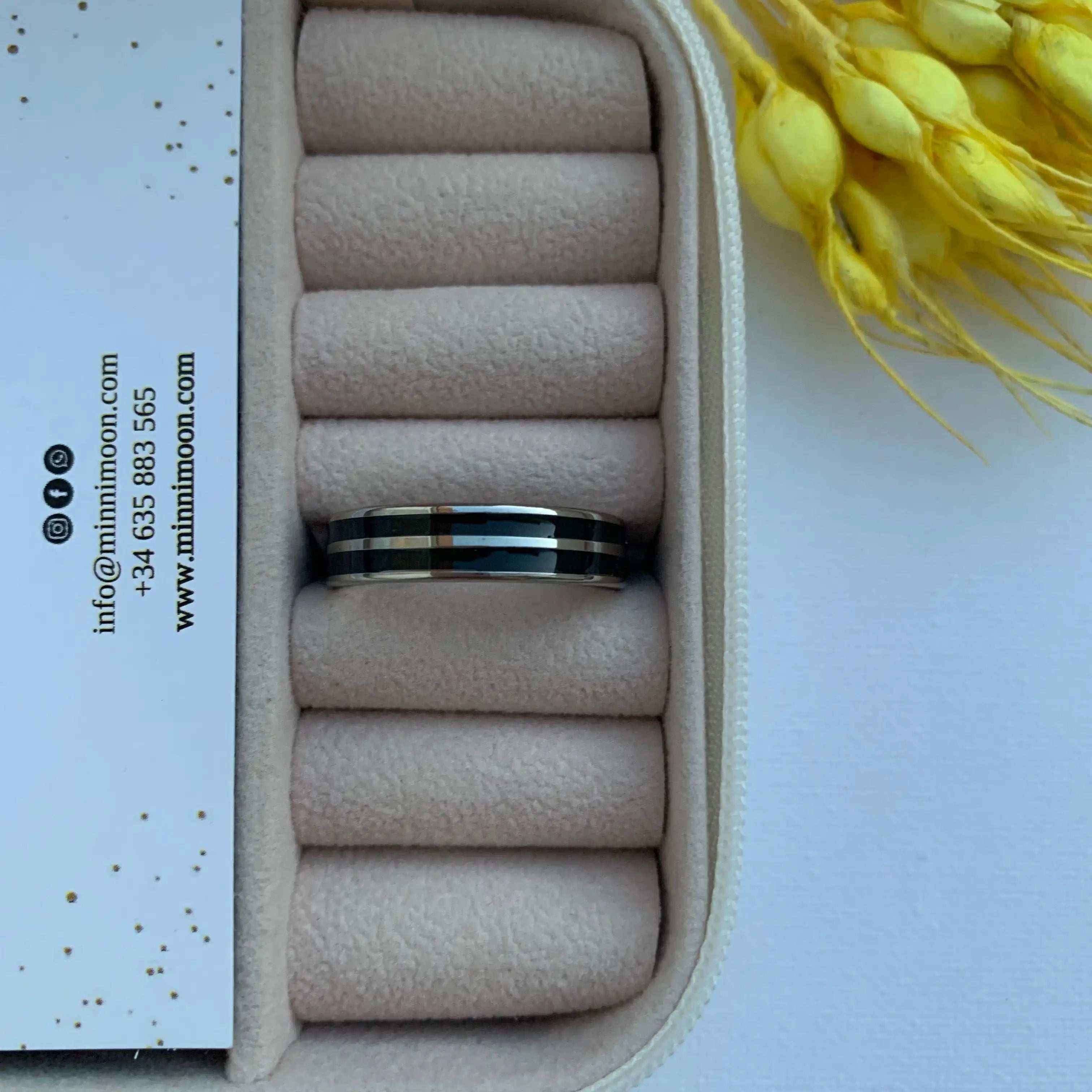 Anillo de hombre Plateado y Negro Aarón - MINNI MOON-Lepetitemarie-Singularu-PDPAOLA-Luamarta