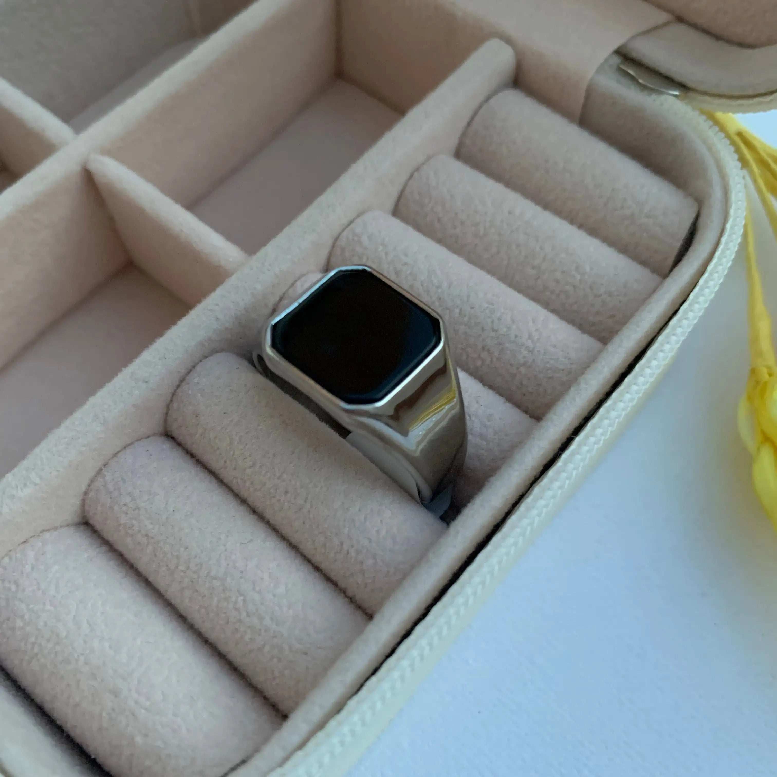 Anillo de hombre Plateado Brian - MINNI MOON-Lepetitemarie-Singularu-PDPAOLA-Luamarta