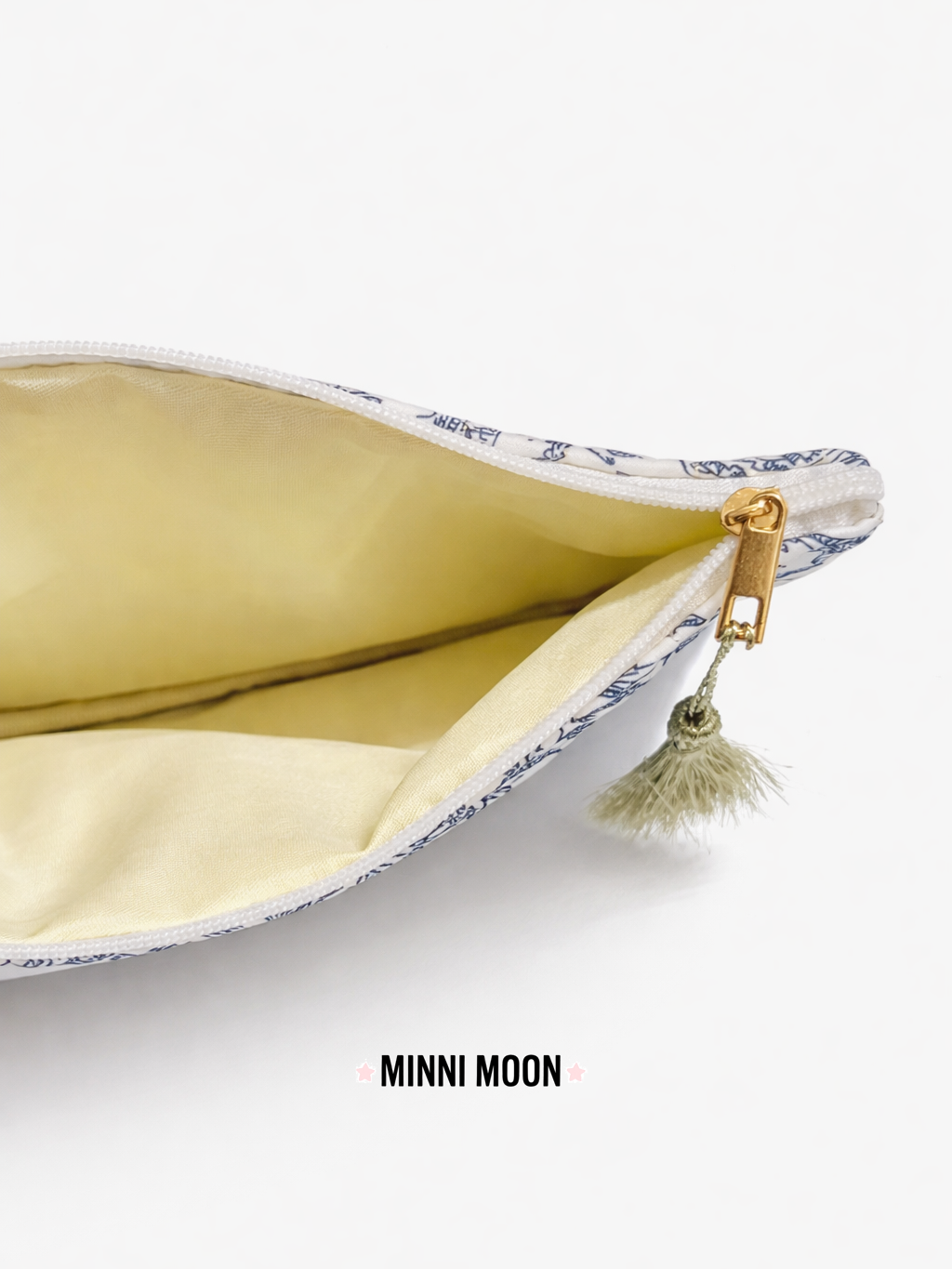 Neceser Acolchado Estampado Primavera – Estuche multiusos con Borla Decorativa