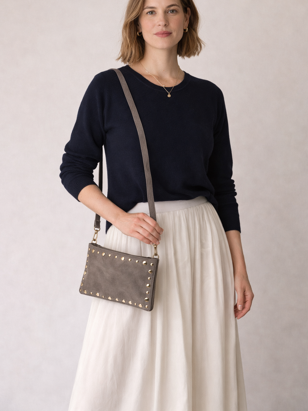 Bolso cartera Bandolera de Piel con Tachuelas Personalizado con Correa Ajustable