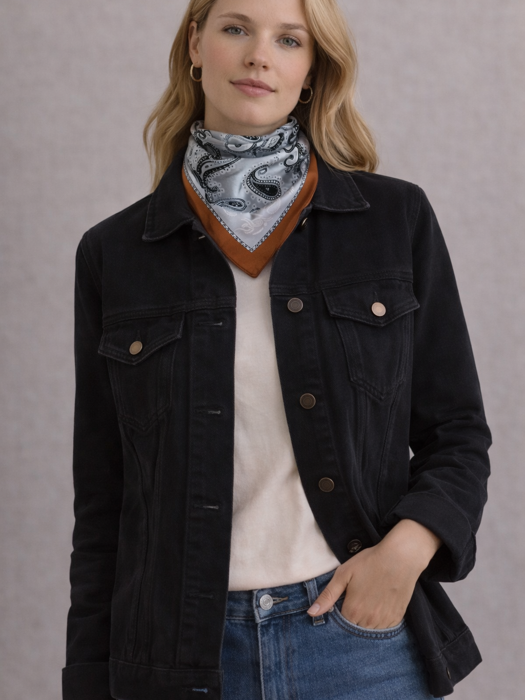 Pañuelo Cuadrado Satinado 70x70 cm para Mujer | Estampados en tendencia