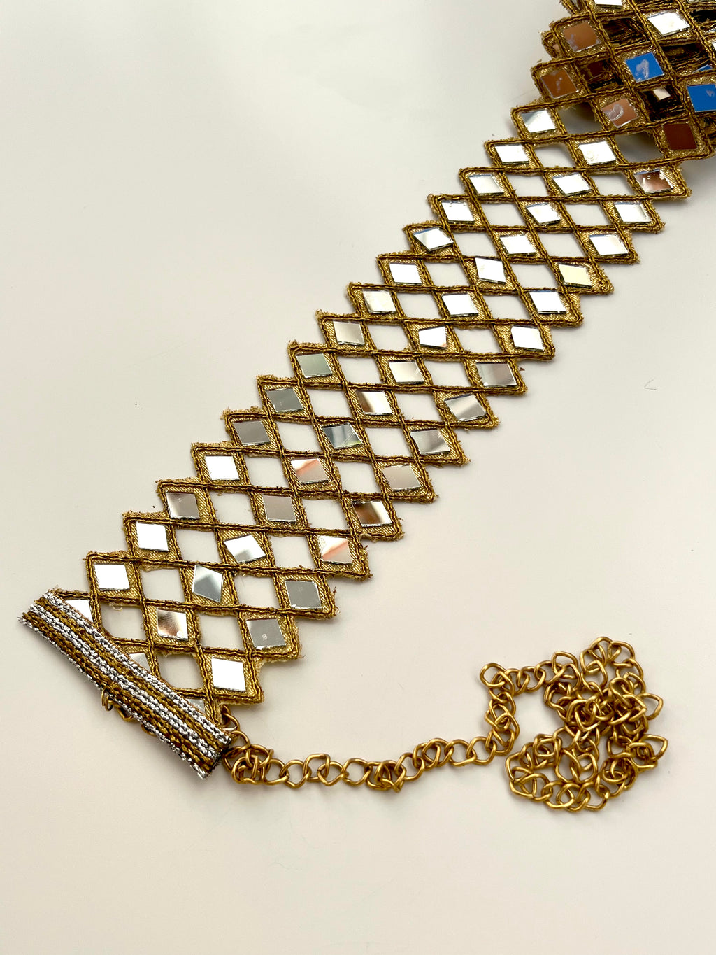 Cinto espelhado Dourado e Prateado feminino com corrente ajustável