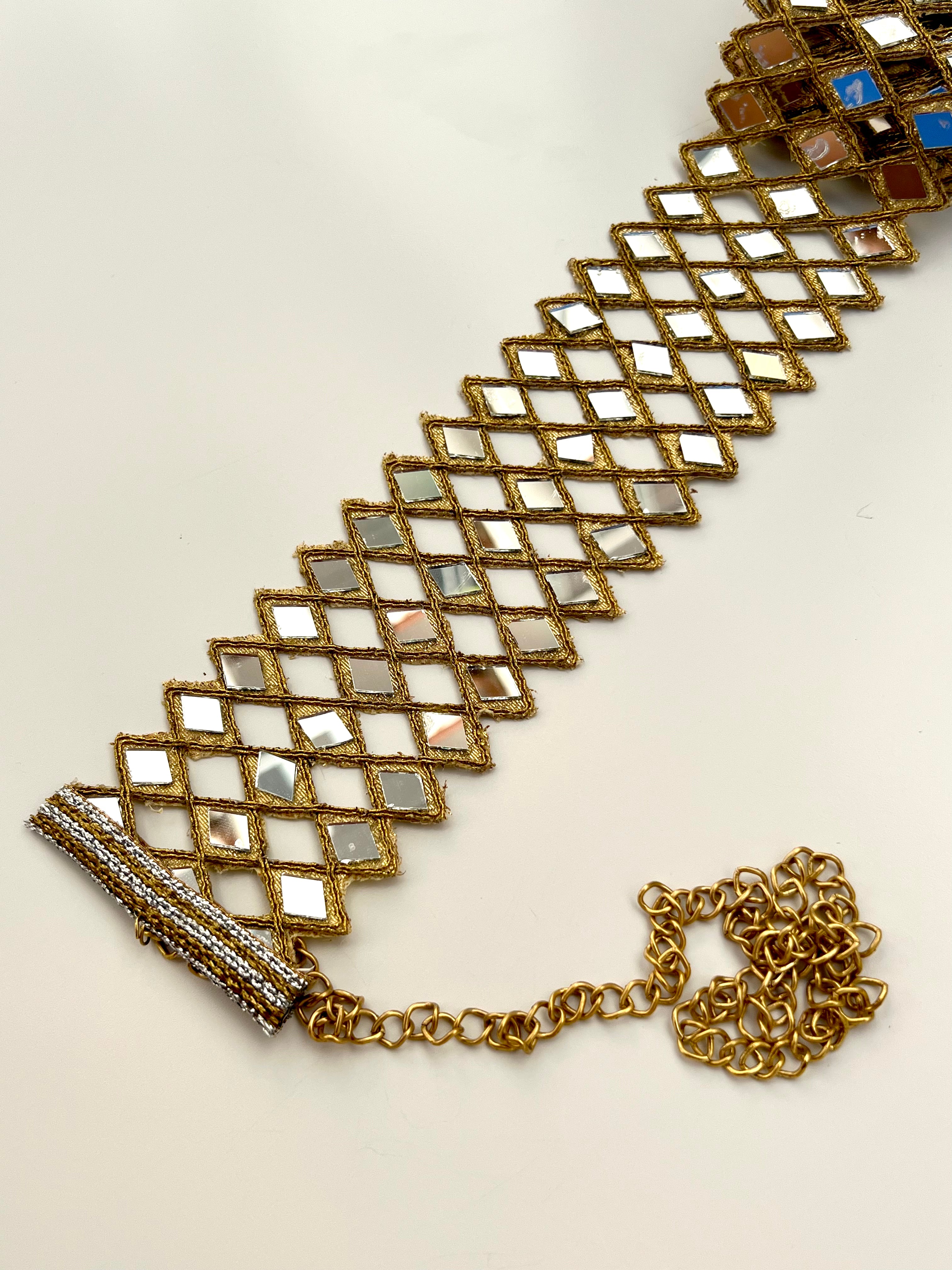 Cinto espelhado Dourado e Prateado feminino com corrente ajustável