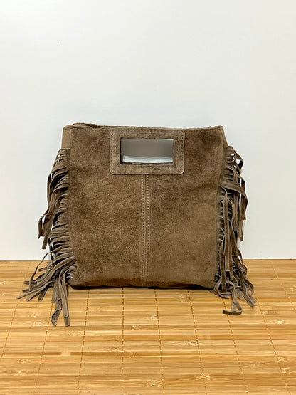 Bolso con flecos y con asa larga de hombro para colgar  – 27x25x7 cm