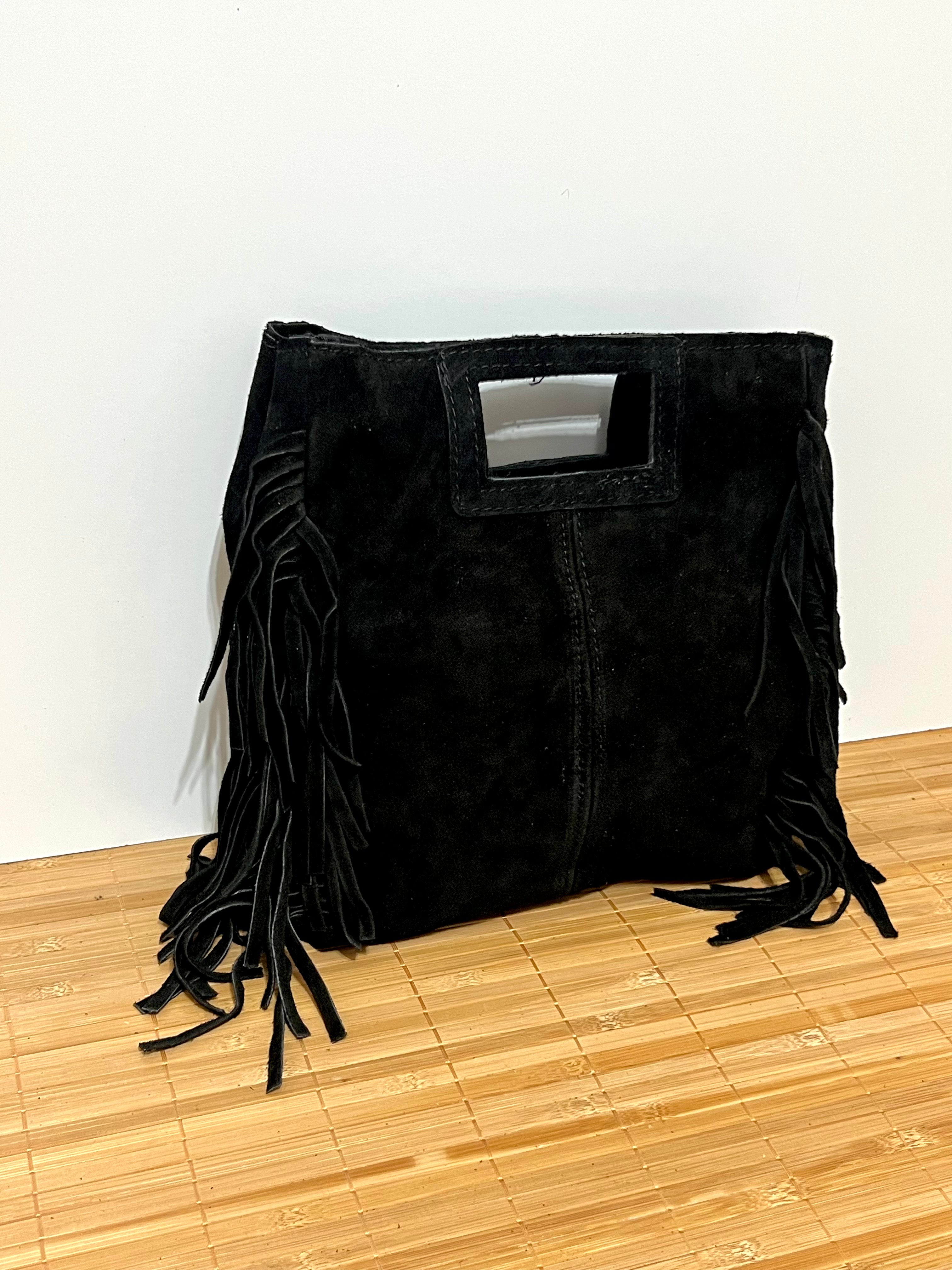 Bolso de piel serraje con flecos y con asa larga de hombro para colgar  – 27x25x7 cm