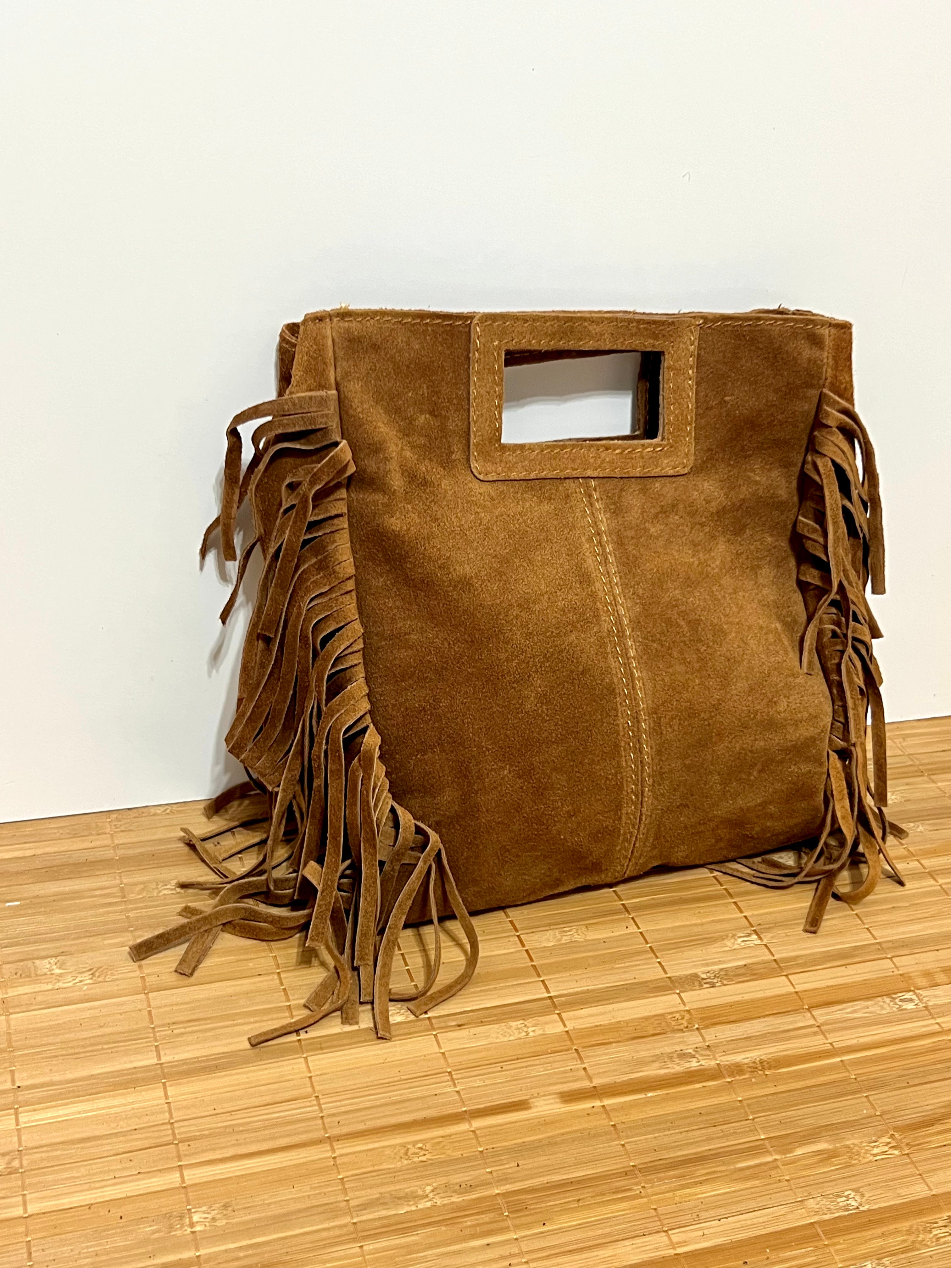 Bolso de piel serraje con flecos y con asa larga de hombro para colgar  – 27x25x7 cm