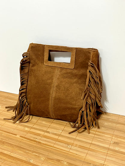 Bolso con flecos y con asa larga de hombro para colgar  – 27x25x7 cm