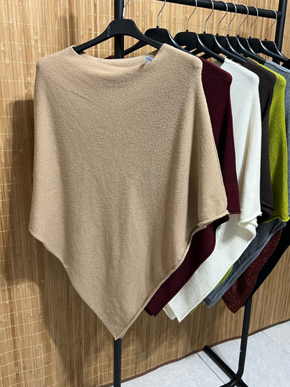 Capa Punto Asimétrica en Pico | Talla Única (XS a XL)