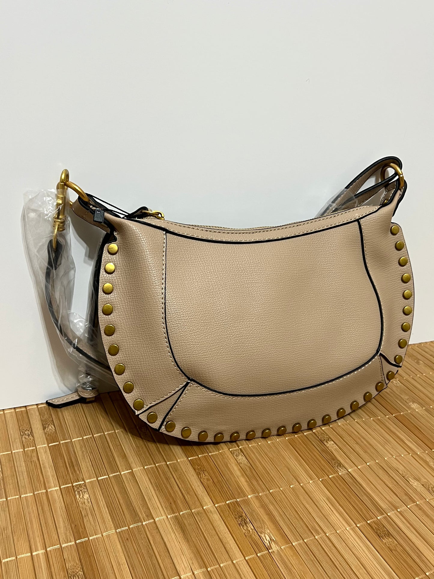 Bolso bandolera con tachuelas | 23x30x9 cm | Bolso para uso diario