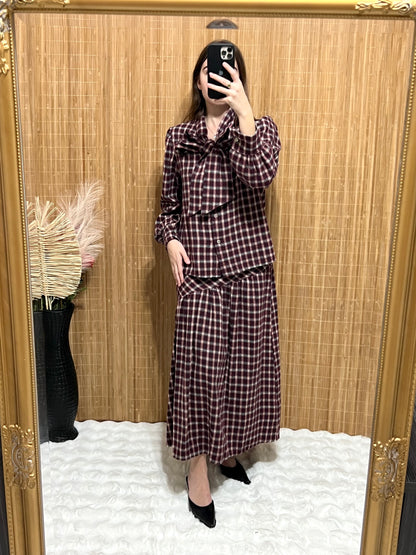 Falda de cuadros clásica asimétrica – Colores burdeos, azul marino, marrón y negro