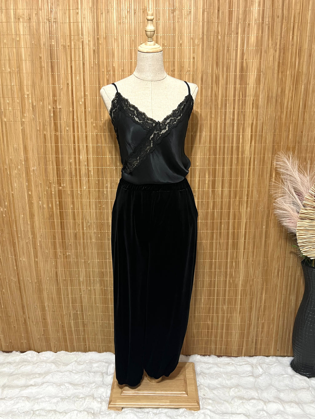 Pantalón bombacho de terciopelo – Colores negro, marrón chocolate y burdeos