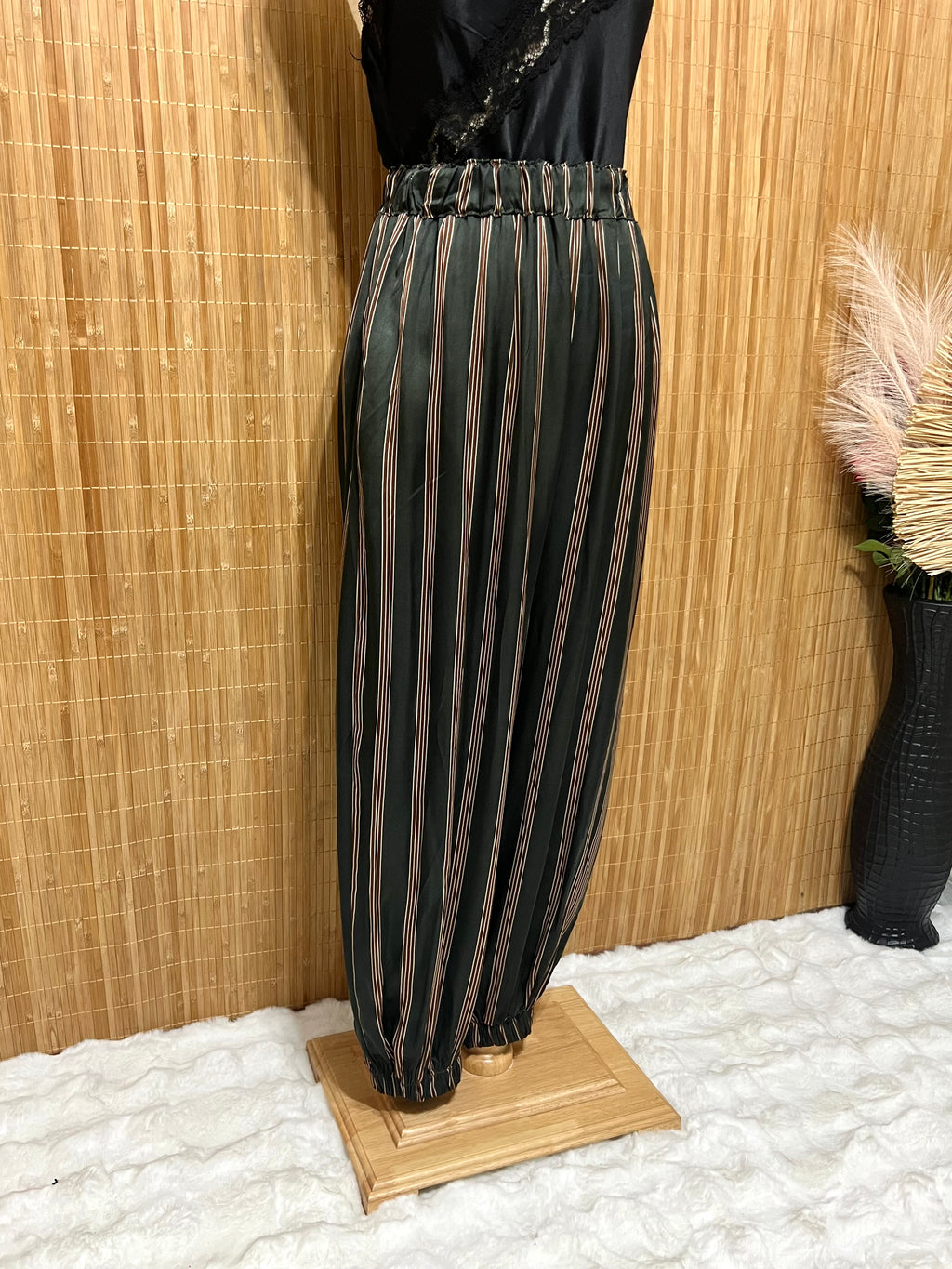 Pantalón bombacho satinado de Rayas verticales mujer