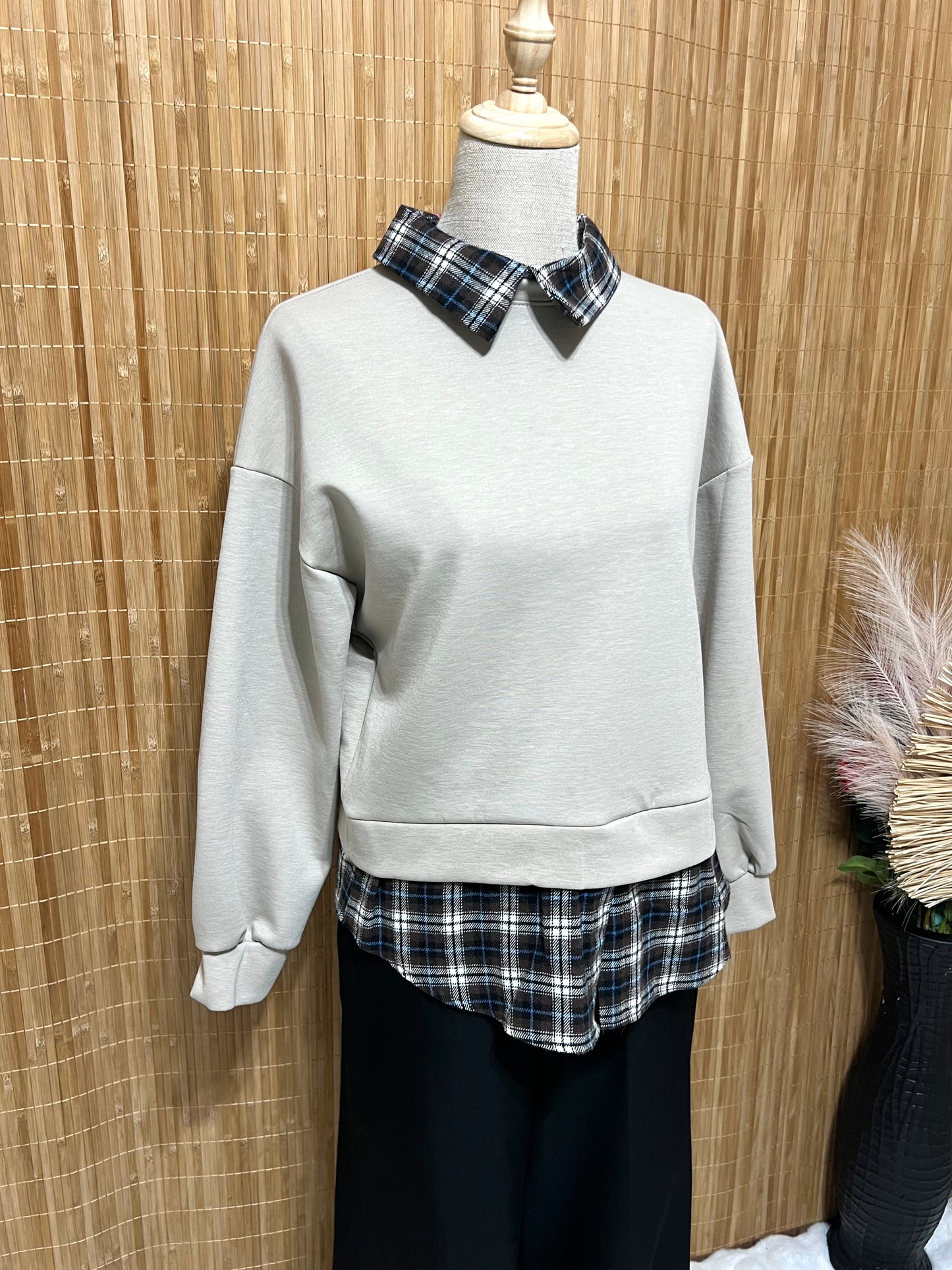 Sudadera con camisa falsa de cuadros tartán – Sudadera Cálida y Elegante