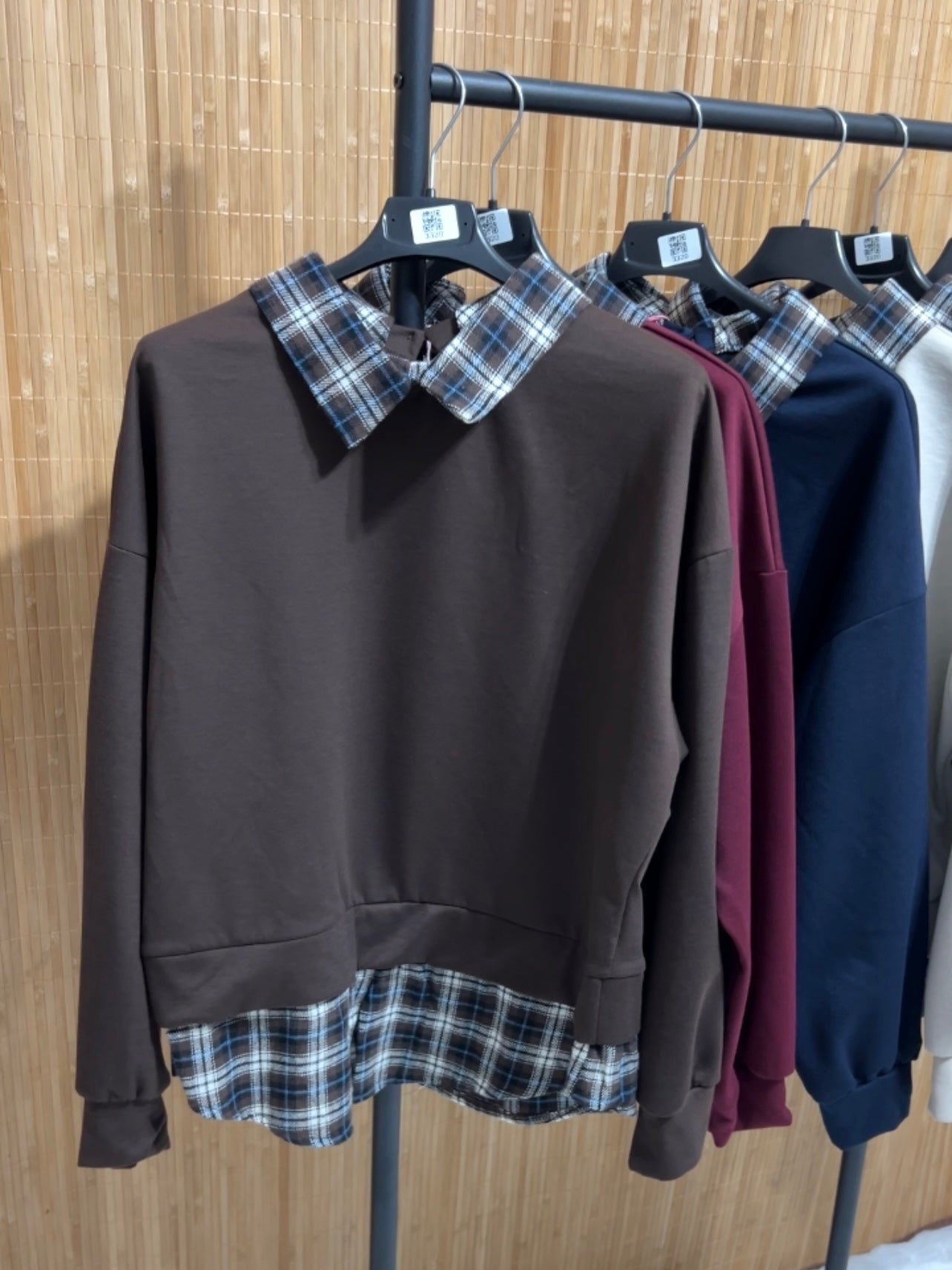 Sudadera con camisa falsa de cuadros tartán – Sudadera Cálida y Elegante