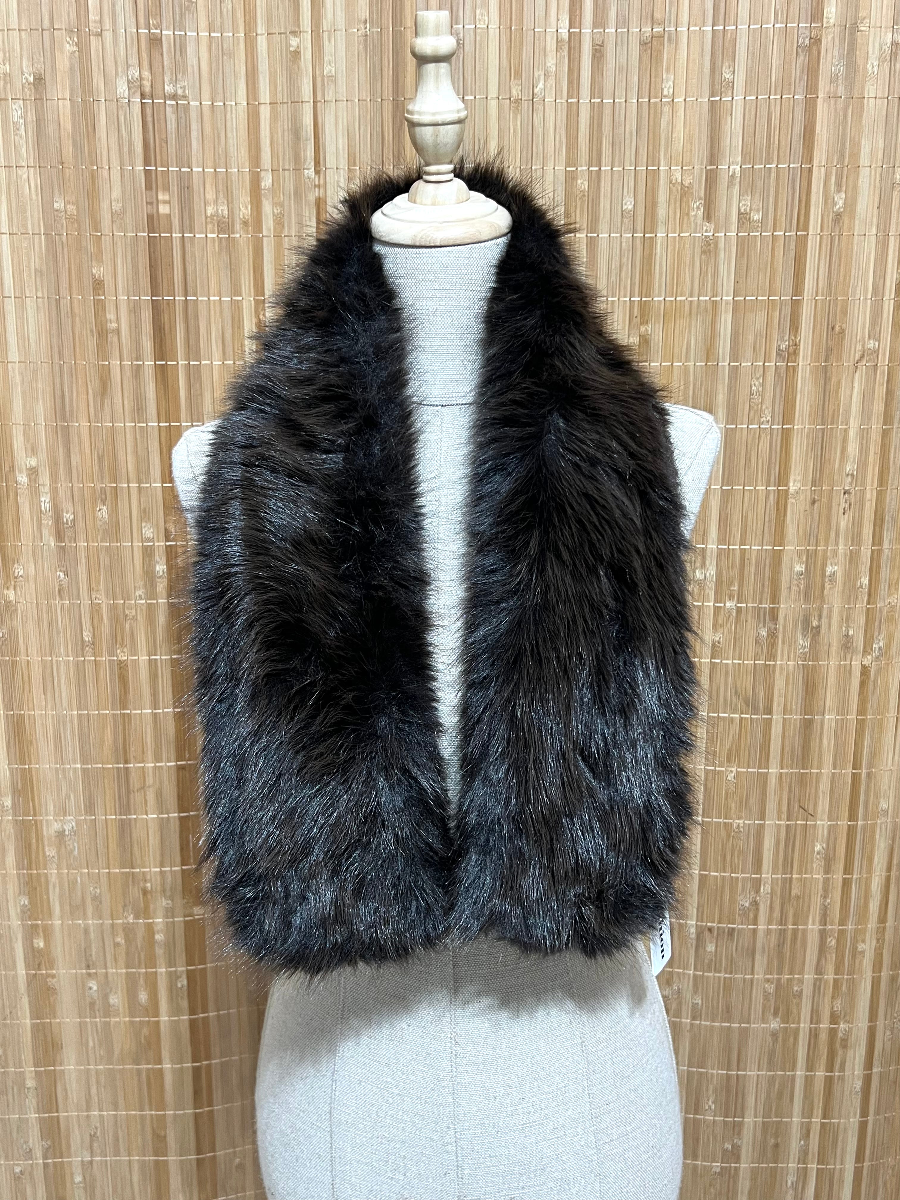 Cuello largo y grueso de Pelo efecto natural Cruzado – Suave y elegante