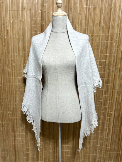 Capa o Chal de Punto con Flecos Multiposición | Grueso y elegante para otoño/invierno