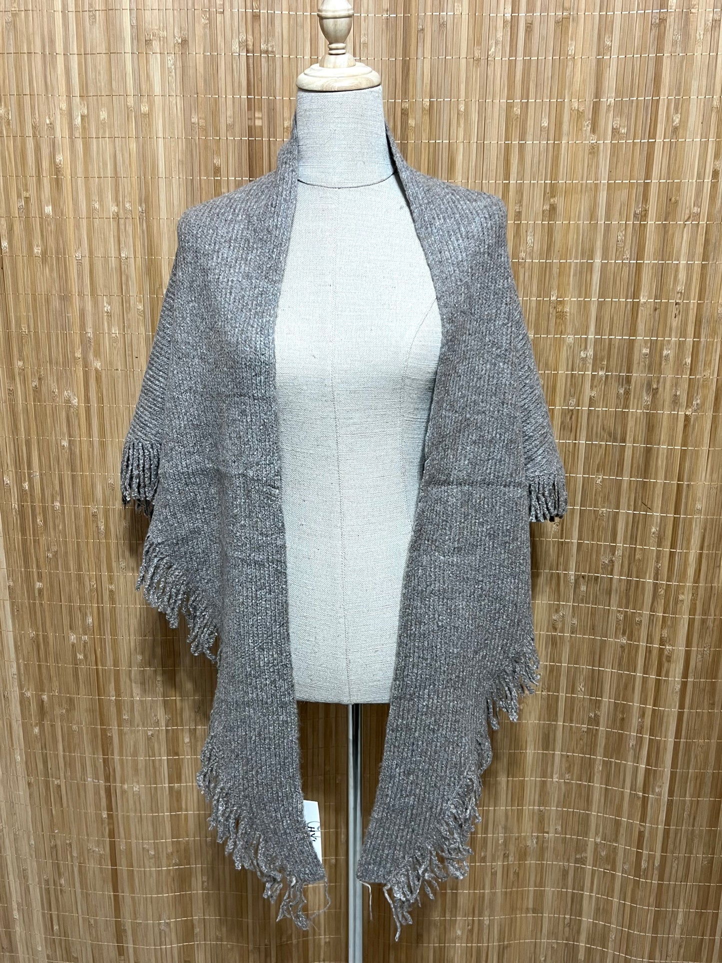 Capa o Chal de Punto con Flecos Multiposición | Grueso y elegante para otoño/invierno