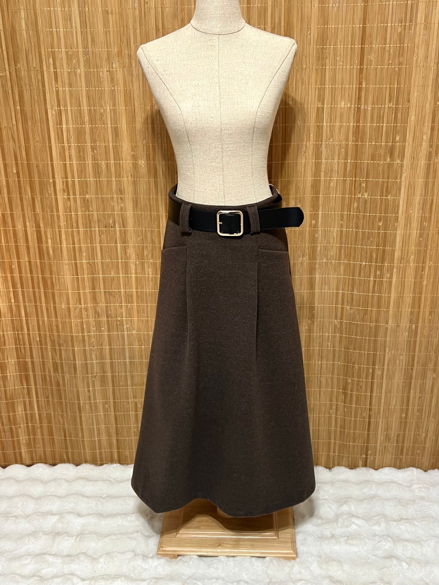 Falda de Paño Lisa con Cinturón para Mujer - Temporada de Invierno