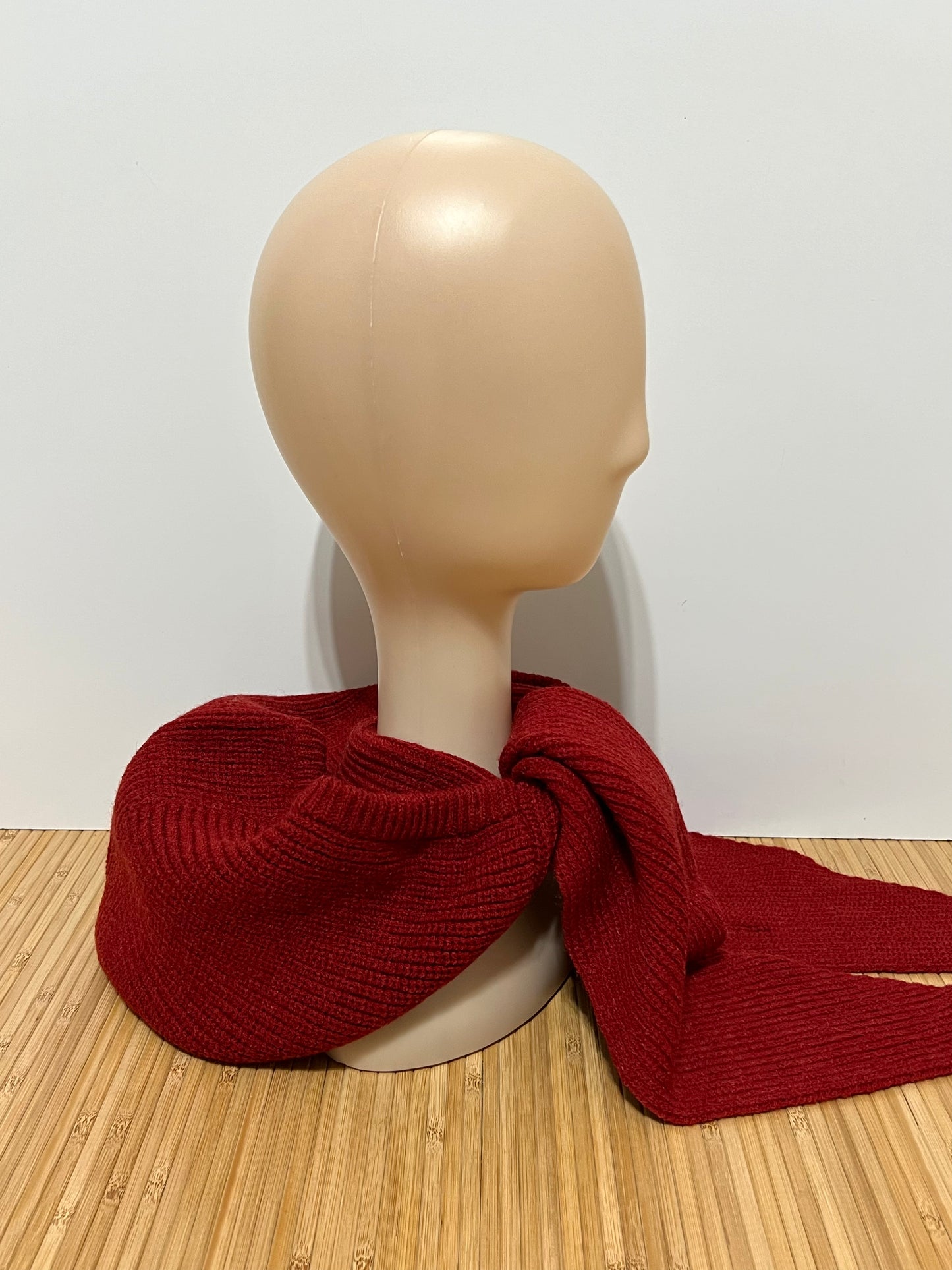 Balaclava de Punto con Lazo y Capucha – Bufanda Acabado en Pico y Efecto Lazo