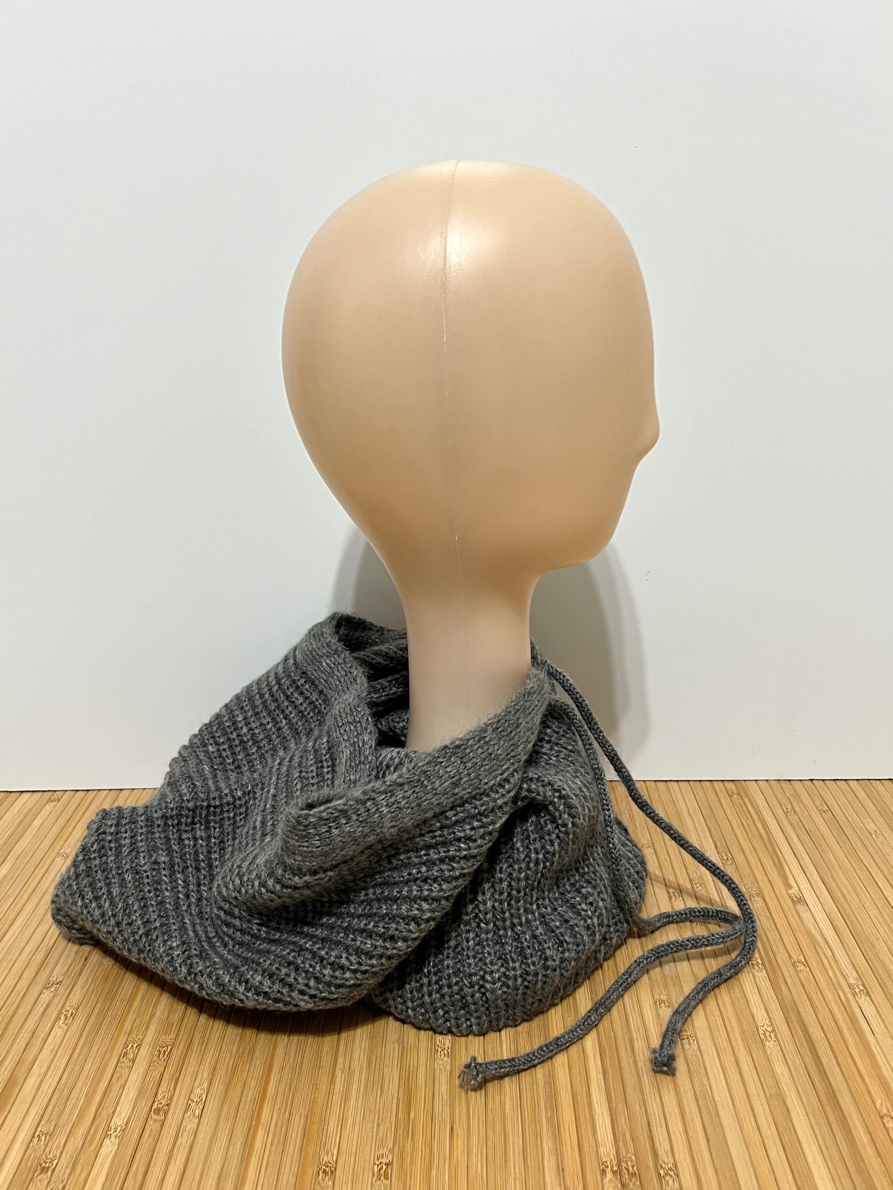 Balaclava de Punto Grueso con Cordón Ajustable – Capucha y Bufanda de Invierno