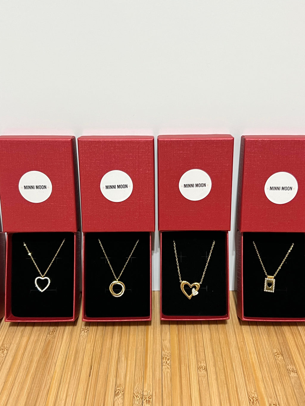 Collares de Mujer San Valentín en Acero Inoxidable Dorado | Resistentes al Agua | MINNI MOON