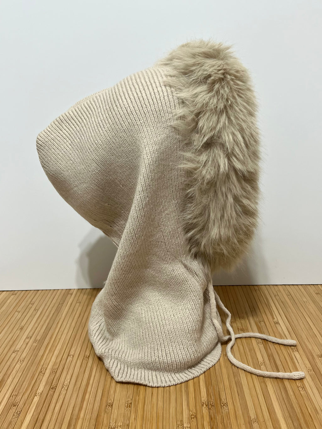 Balaclava de malha com pelo no capuz para mulher | Elegante e suave