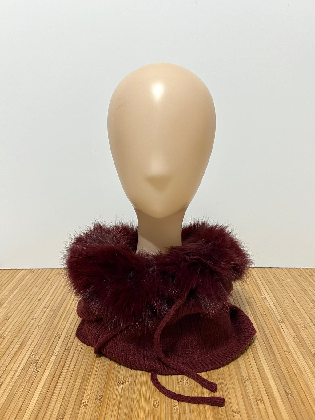 Balaclava de malha com pelo no capuz para mulher | Elegante e suave