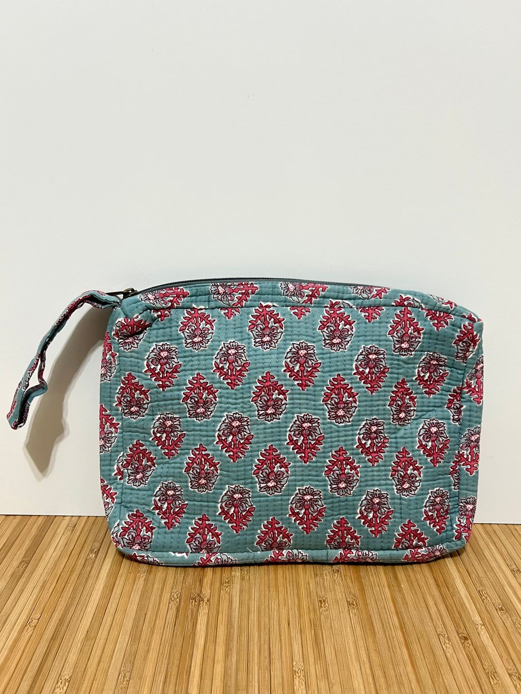 Personalisierte Hülle für iPad, Tablet und Laptop bis 13 Zoll mit Initialen – 33x22 cm