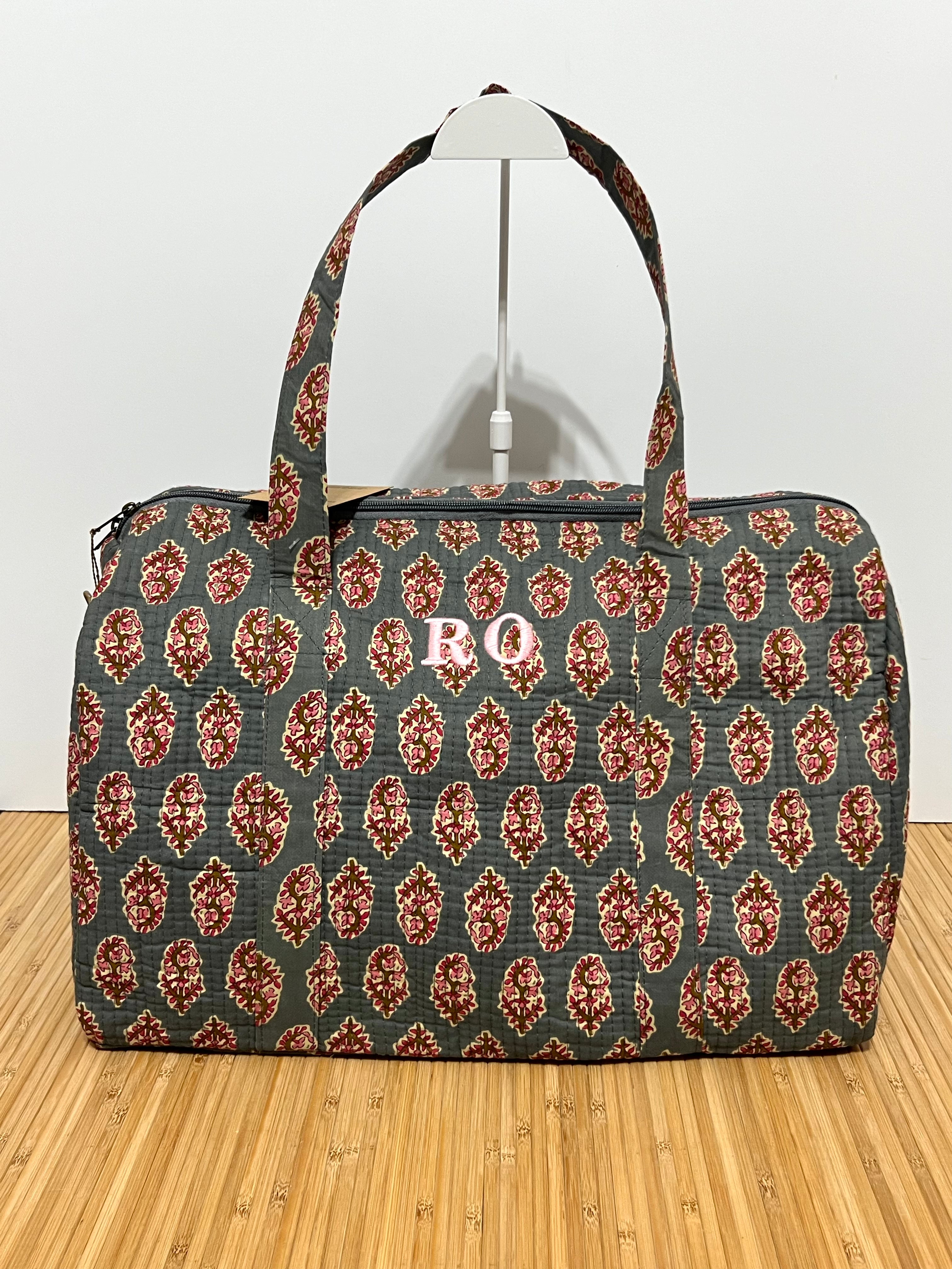 Personalisierte Reisetasche aus bedruckter Baumwolle mit Initialen – 40 × 30 × 20 cm