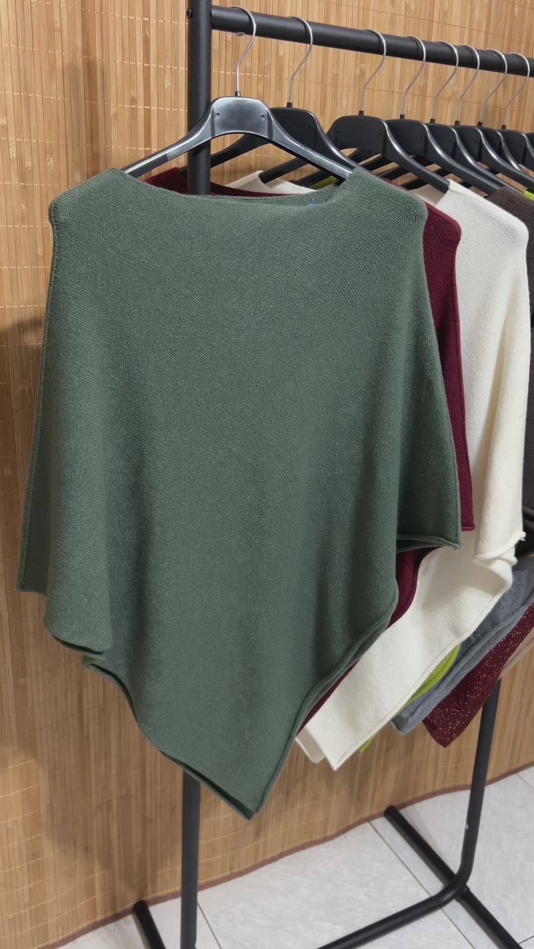 Capa de malha assimétrica em bico | Tamanho Único (XS a XL)